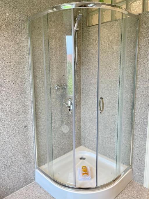 Cozy, Neu, Modern Apartment Bamberg Bagian luar foto